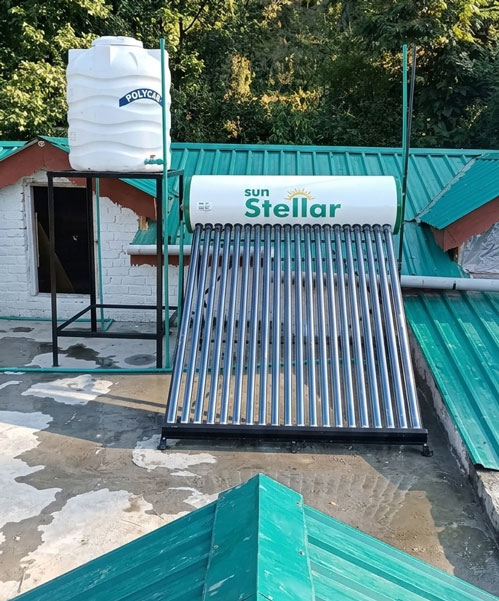 Solar geyser with water tank on roof